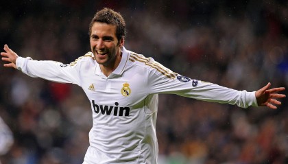 华体会官方：欧洲足坛震撼一夜，皇马惨败蒙羞，拜仁刷新历史，枪手险胜蓝军