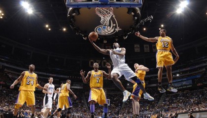 华体会网站：曼联冬季转会突袭伯恩茅斯尖刀塞梅尼奥，阿莫林暗示未来战略布局