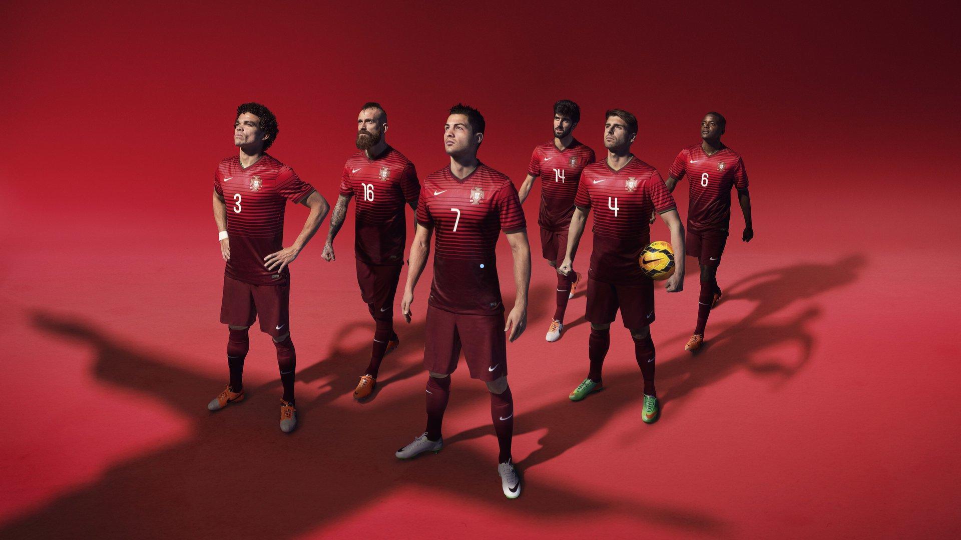 斯洛特直面质疑声浪，球迷信心缺失令我诧异，一年半联赛冠军证实力